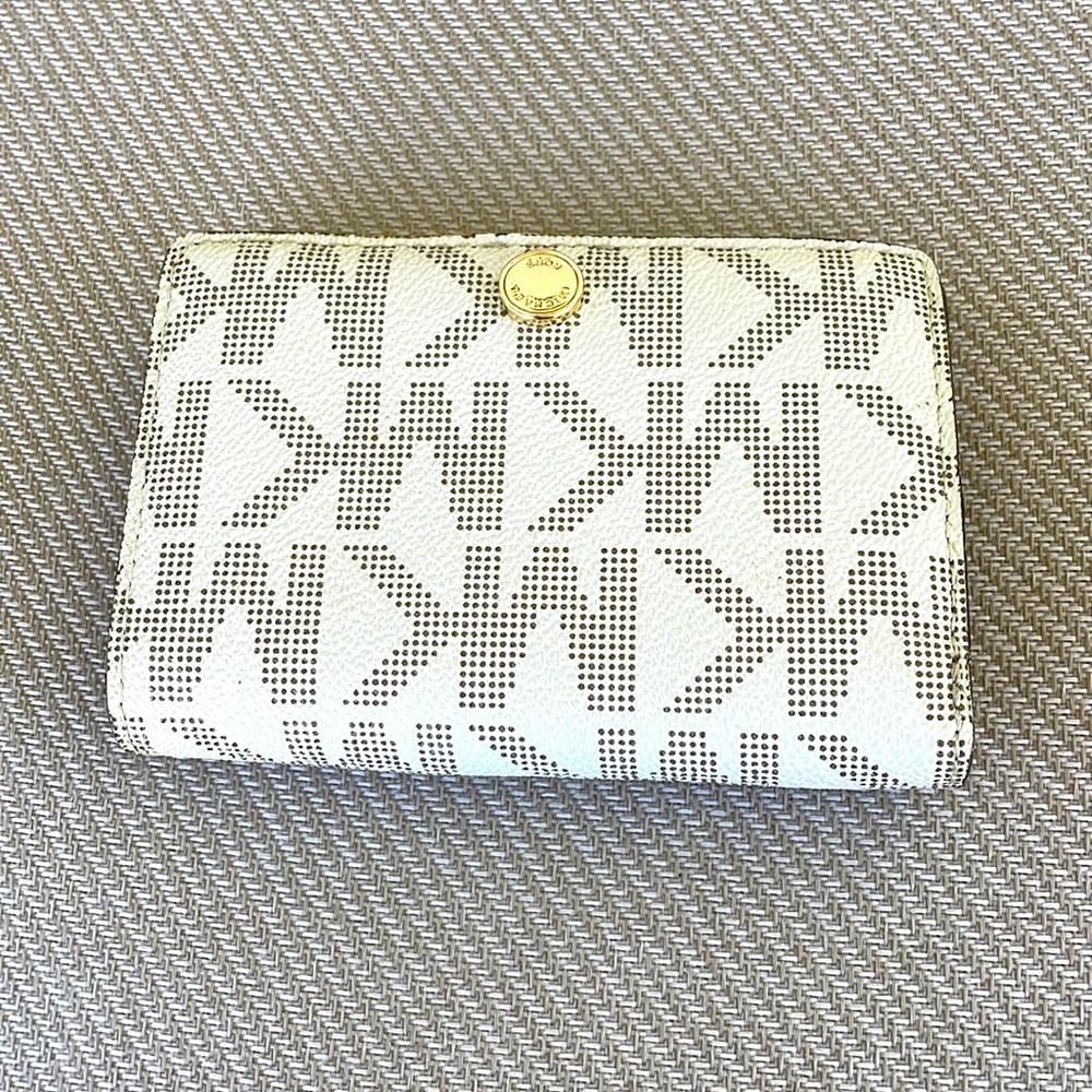 Michael kors small wallet
